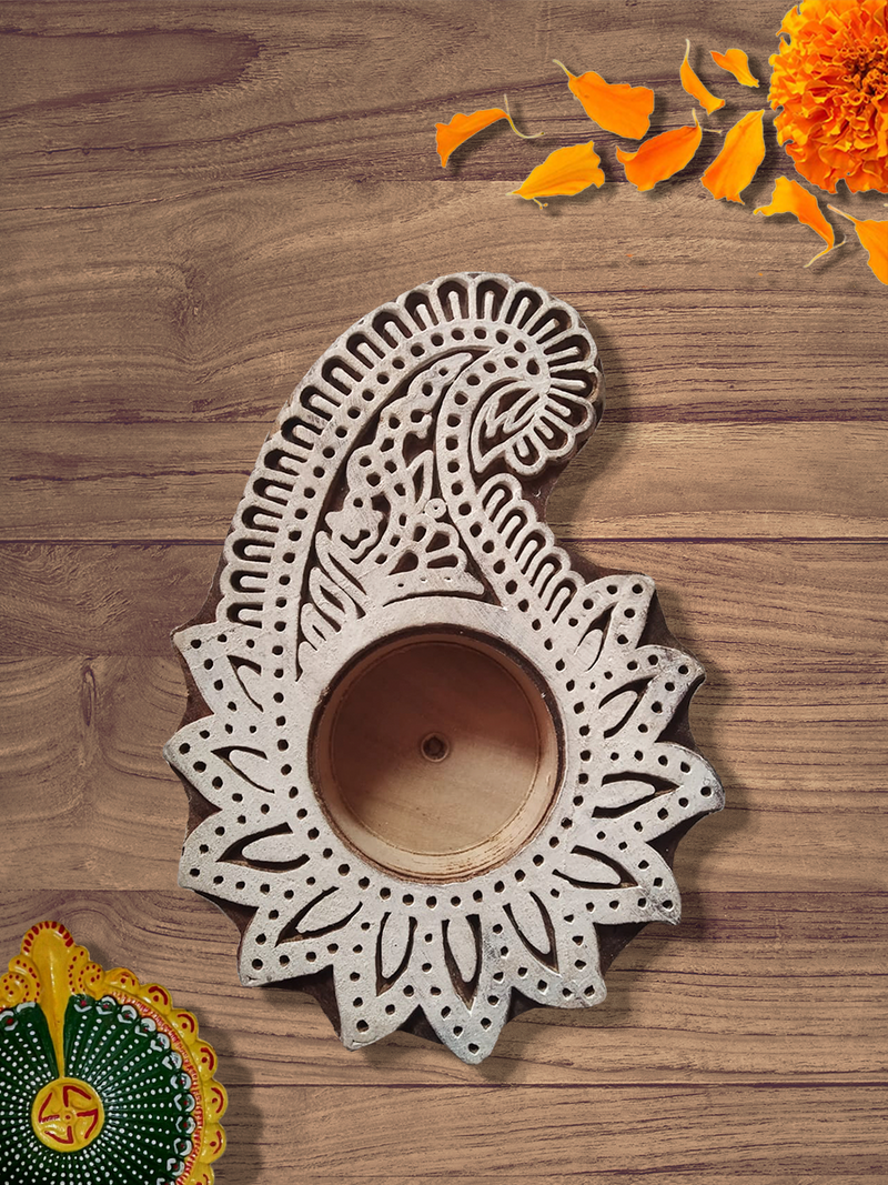 Paisley-China-Berry-Wooden-Block-Diya-Set-by-Vikas-Singh-1_800x Paisley China Berry Wooden Block Diya Set - Image 1